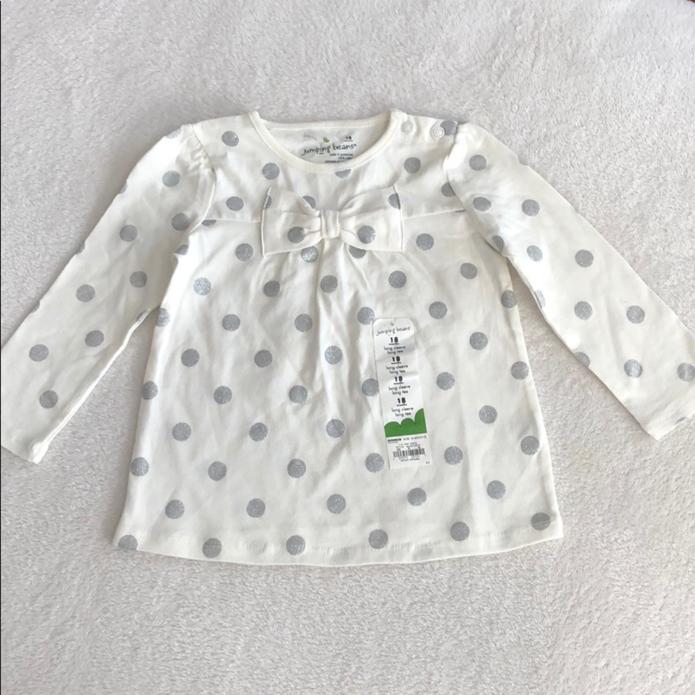 🎀Off white with silver glitter dots shirt 🎀
